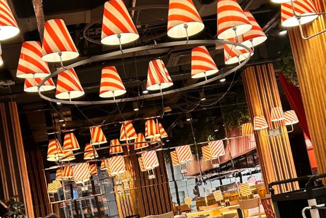 BOB'S CAFE
